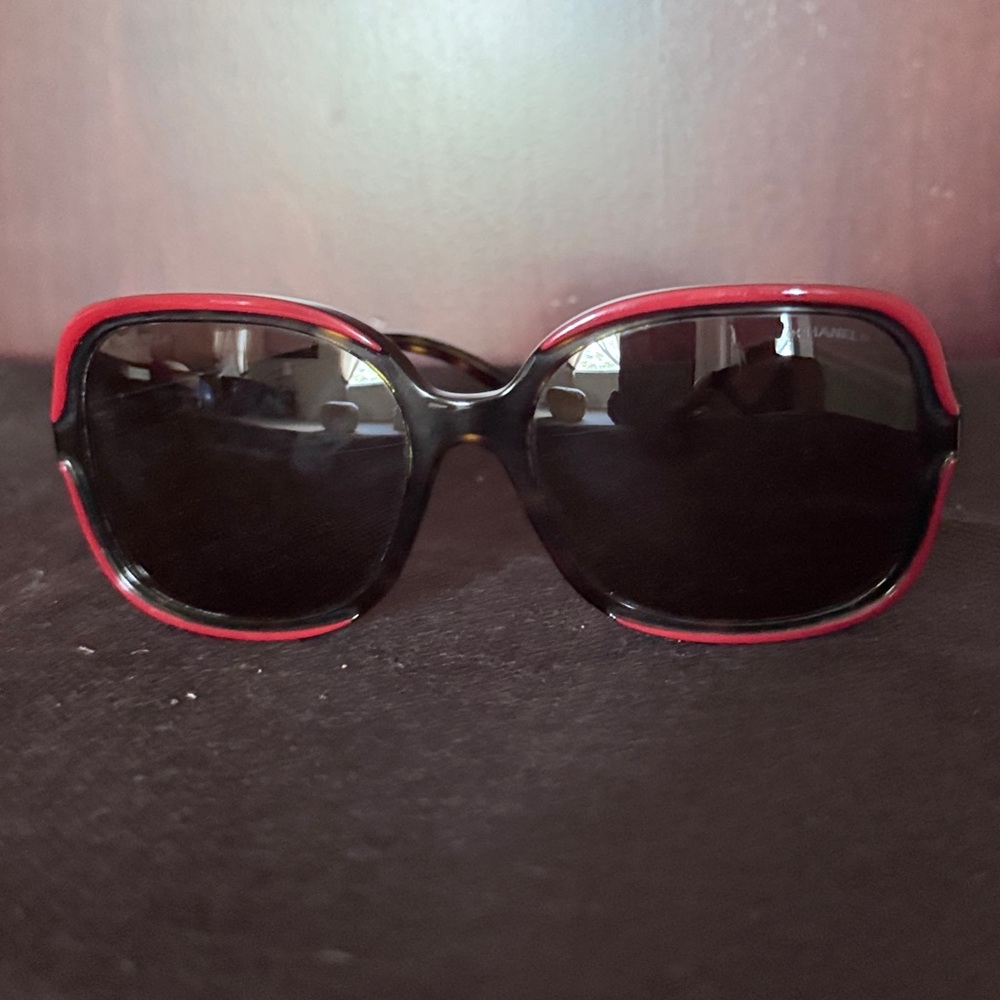 CHANEL Black and Red Sunglasses